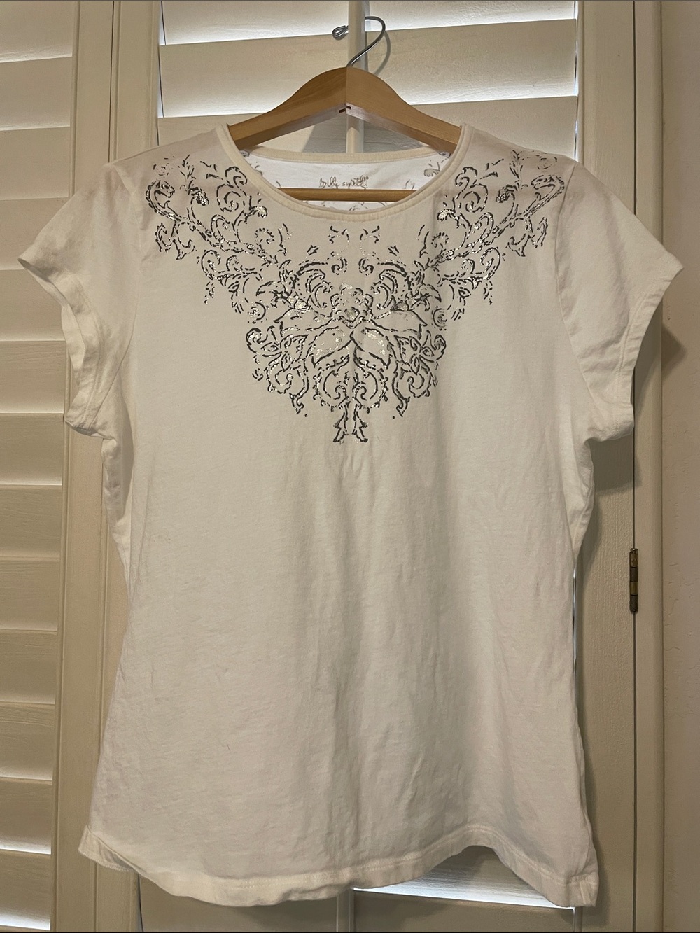 White Short-Sleeve Tee with Black Ornamental Neck Design